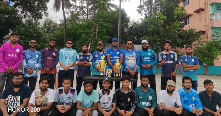 কুষ্টিয়ায় মাওলানা আকরাম খাঁ স্মরণে জমিয়তে তালাবার প্রীতি ক্রিকেট ম্যাচ