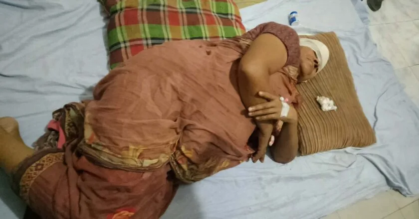 দেবরের কাঠের বাটামের আঘাতে হাসপাতালে ভর্তি ভাবী