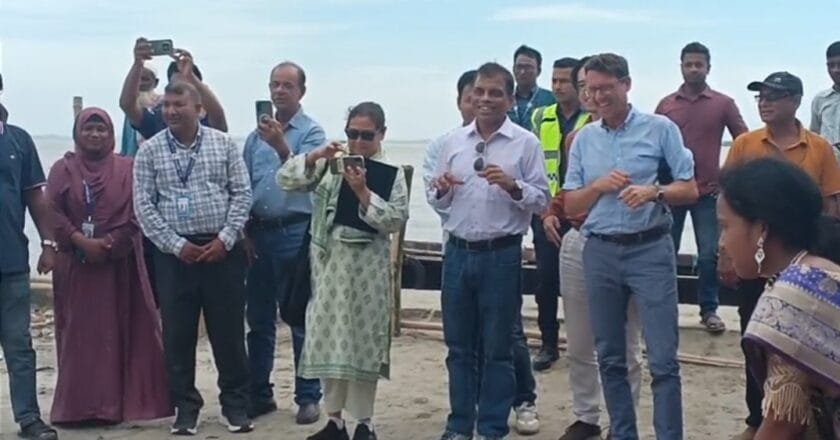 কুড়িগ্রামে সিডস প্রকল্প পরিদর্শন করলেন নরওয়ের রাষ্ট্রদূত গুলব্রান্ডসেন