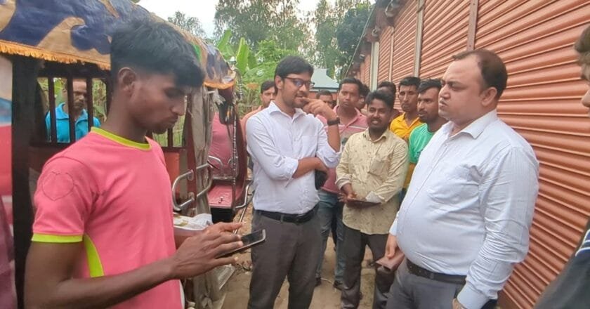 বকশীগঞ্জে ২৫ বস্তা অবৈধ ইউরিয়া সার জব্দ