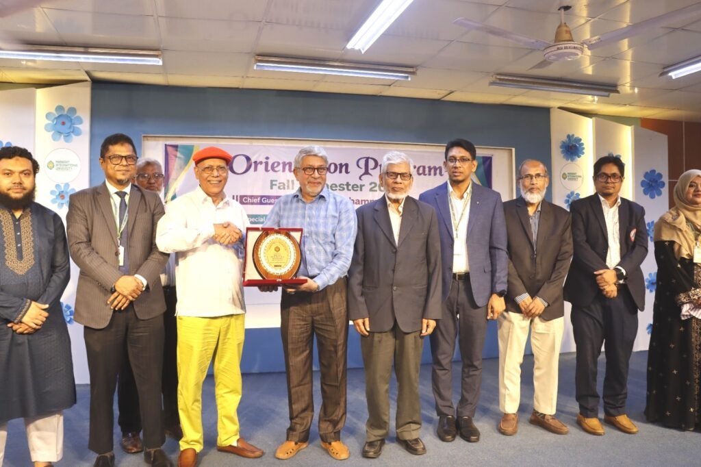 ‘জুলাই নিয়ে বিভক্তি হলে সুযোগ নেবে পুরোনো শক্তি’: মানারাত ইউনিভার্সিটিতে যুগান্তর সম্পাদক