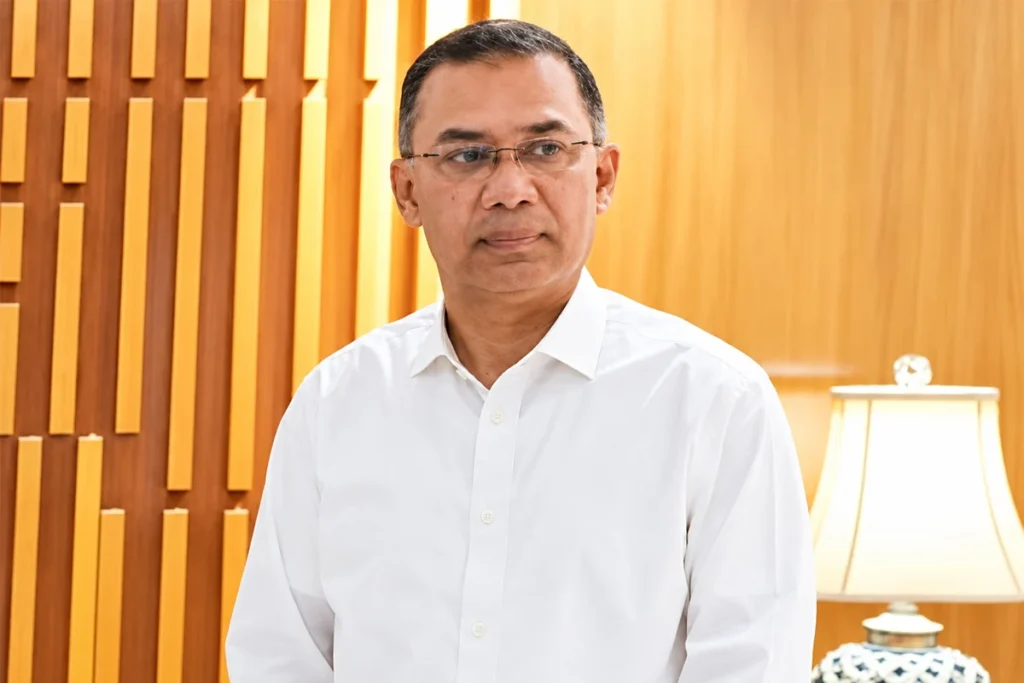 যুক্তরাষ্ট্র সফর শেষে দেশে ফিরলেন প্রধানমন্ত্রী