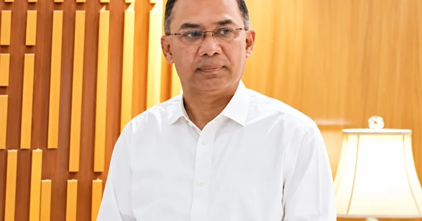 যুক্তরাষ্ট্র সফর শেষে দেশে ফিরলেন প্রধানমন্ত্রী