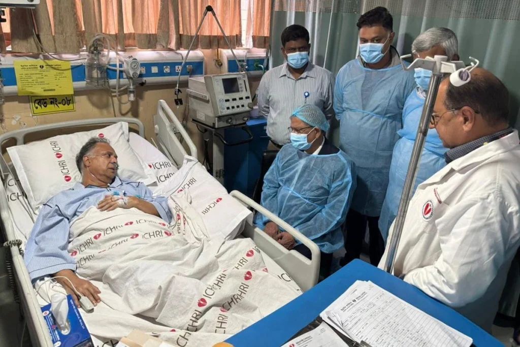 চিকিৎসাধীন বিদ্যুৎমন্ত্রীকে দেখতে হাসপাতালে গেলেন রাষ্ট্রপতি