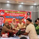 বেলকুচিতে দুর্গাপূজা উপলক্ষে সনাতন ধর্মাবলম্বীদের মাঝে বস্ত্র ও নগদ অর্থ বিতরণ