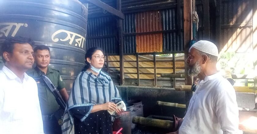 বেলকুচিতে বিষাক্ত বর্জ্য ফেলার দায়ে ৪ ডাইং মালিককে আড়াই লাখ টাকা জরিমানা