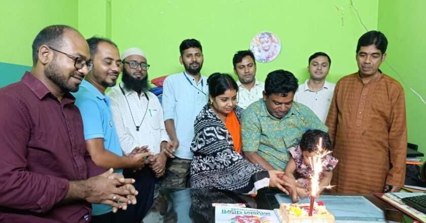 সিরাজগঞ্জে দৈনিক শ্যামল বাংলা পত্রিকার ৪র্থ বর্ষপূর্তি উদযাপন