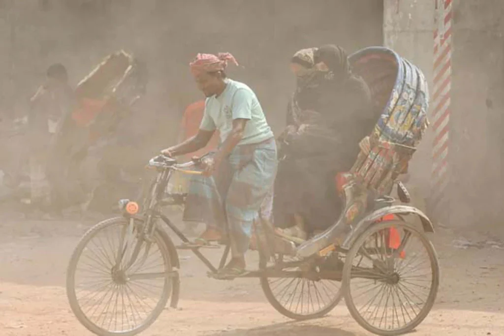 বায়ুদূষণে শীর্ষে লাহোর, নবম স্থানে ঢাকা